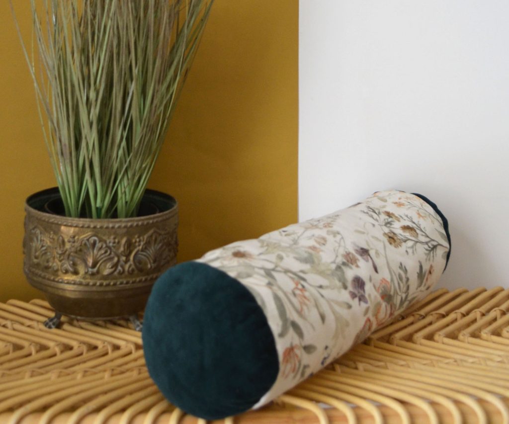 Traversin 50x18cm - FAIT MAIN en FRANCE - tissu d'ameublement