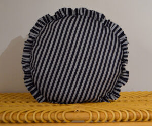 Coussin rond froufrous 45cm - FAIT MAIN en FRANCE - coton à rayures